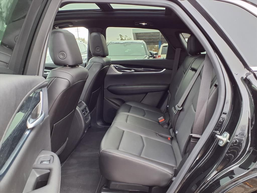 Thumbnail: 2025 Cadillac XT5 - 11