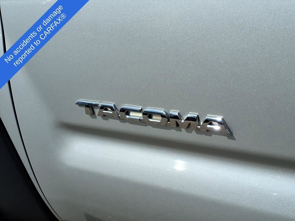 Thumbnail: 2009 Toyota Tacoma - 11