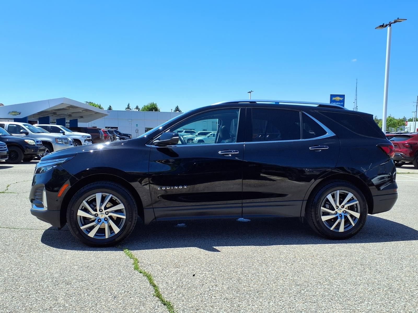 Thumbnail: 2022 Chevrolet Equinox - 8