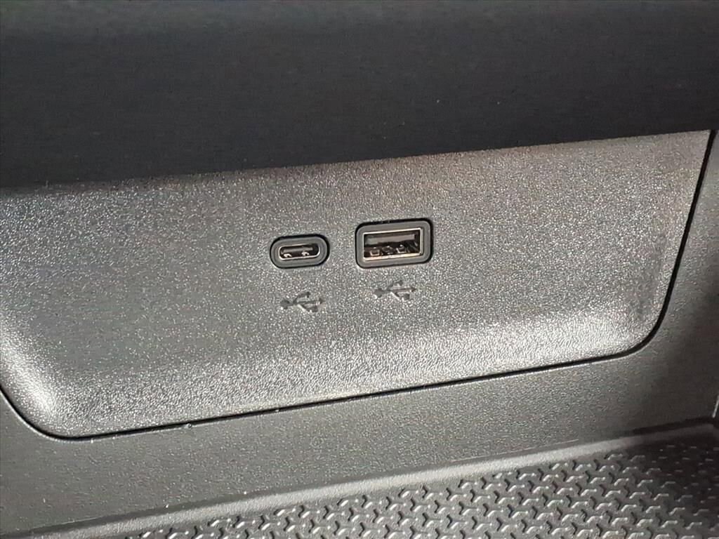 Thumbnail: 2026 Chevrolet Equinox - 17