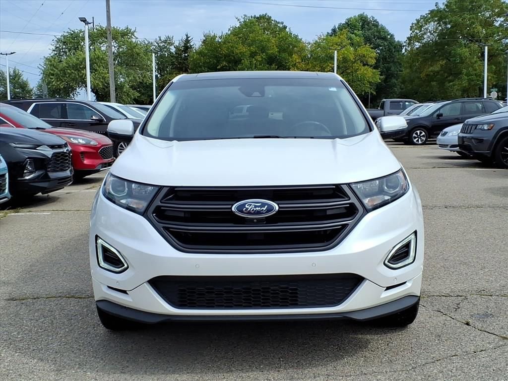 2016 Ford Edge Sport photo 2