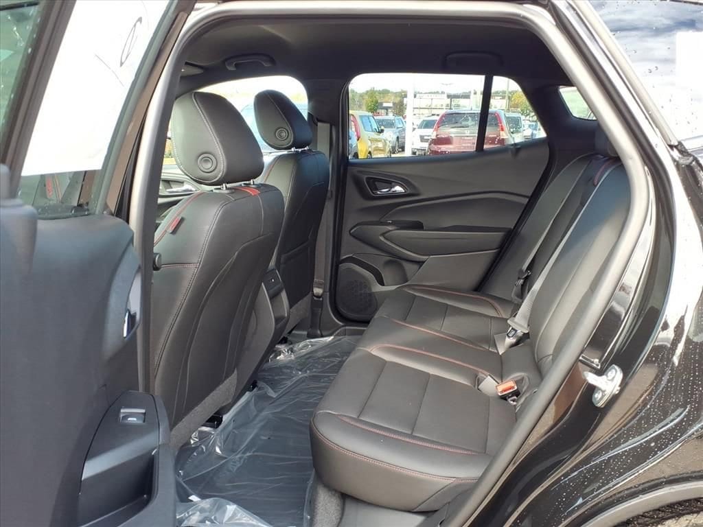 Thumbnail: 2026 Chevrolet Trax - 9