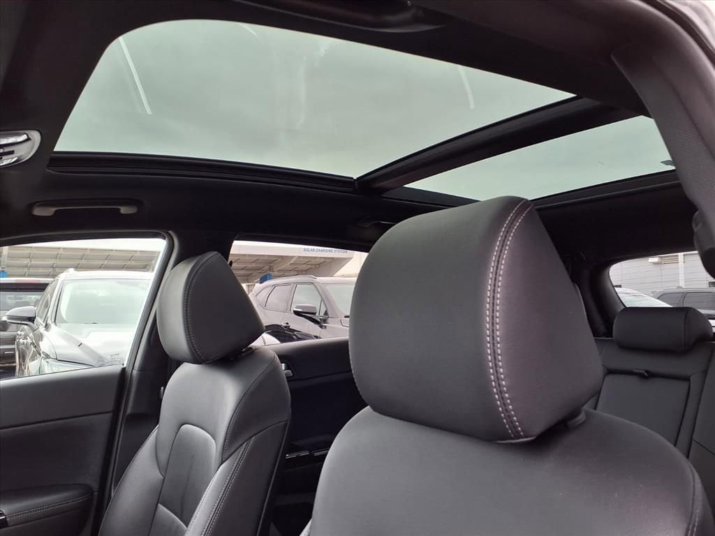 Thumbnail: 2022 Kia Sportage - 18