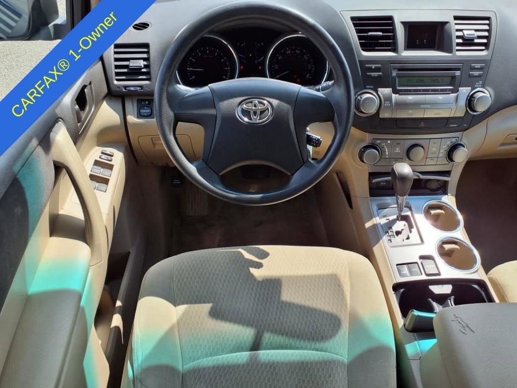 Thumbnail: 2010 Toyota Highlander - 14