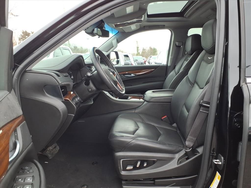 Thumbnail: 2017 Cadillac Escalade - 18