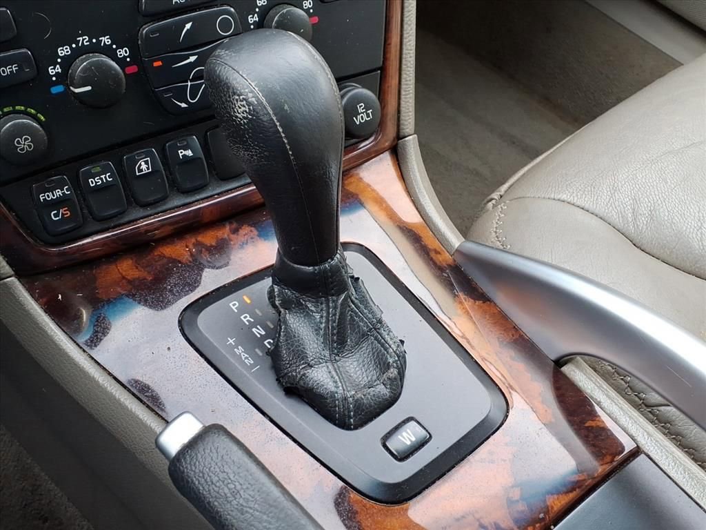 Thumbnail: 2006 Volvo XC70 - 22