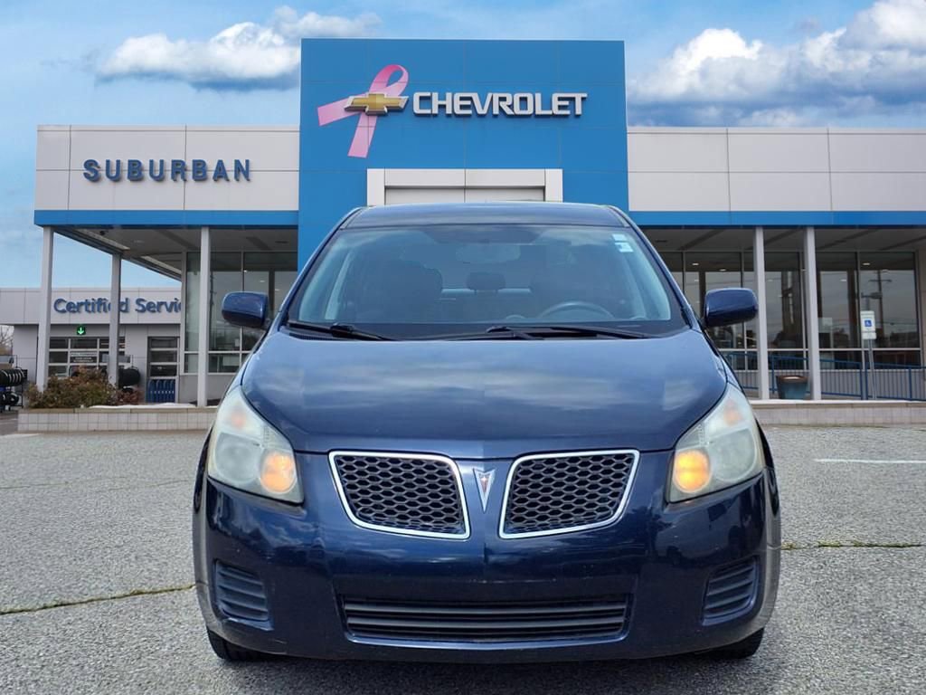 2009 Pontiac Vibe photo 2