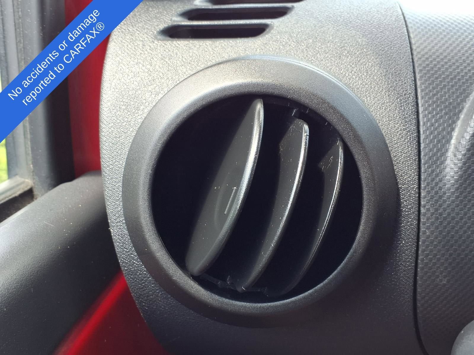 Thumbnail: 2010 Jeep Wrangler - 28