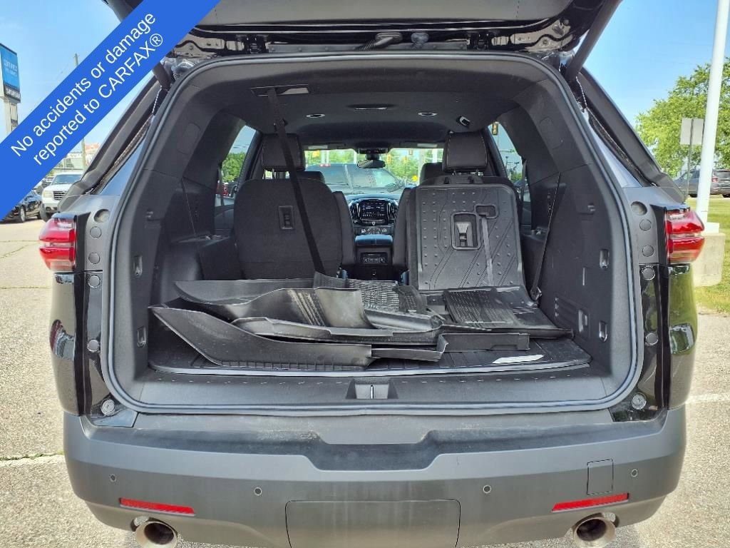 Thumbnail: 2023 Chevrolet Traverse - 9