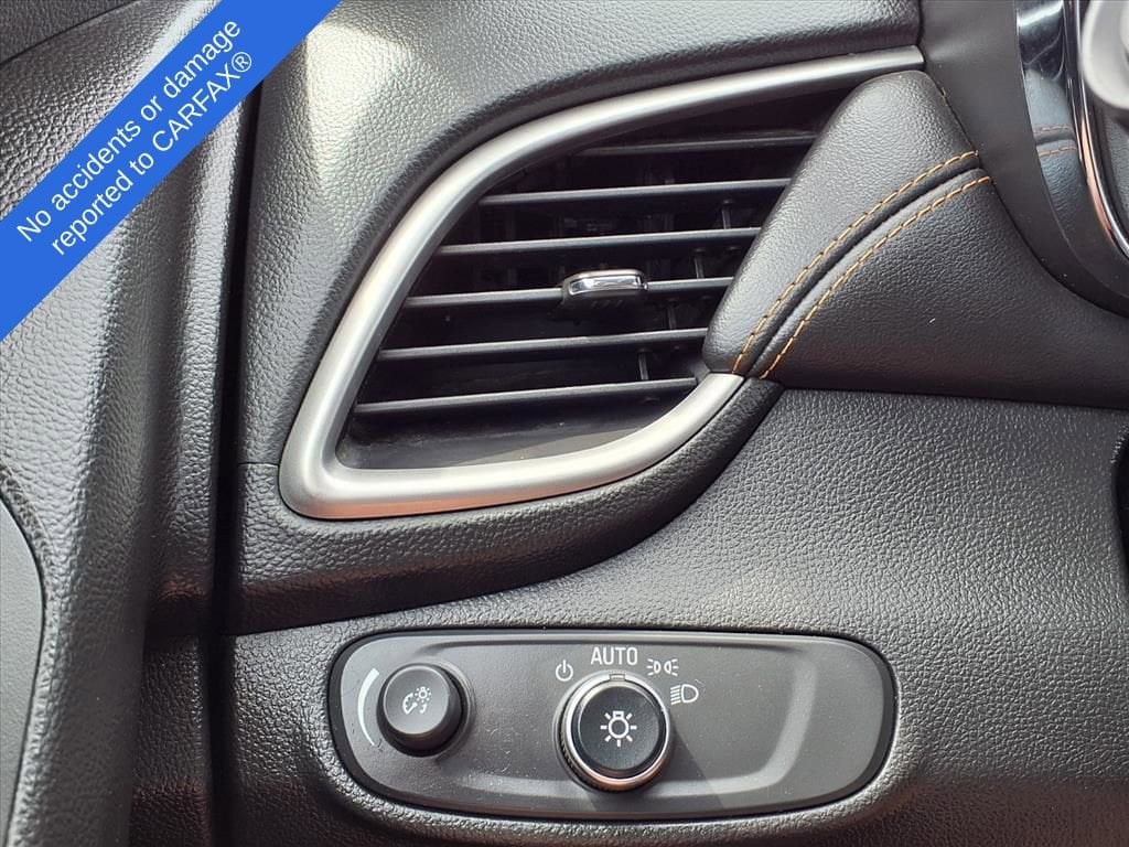 Thumbnail: 2019 Chevrolet Trax - 31