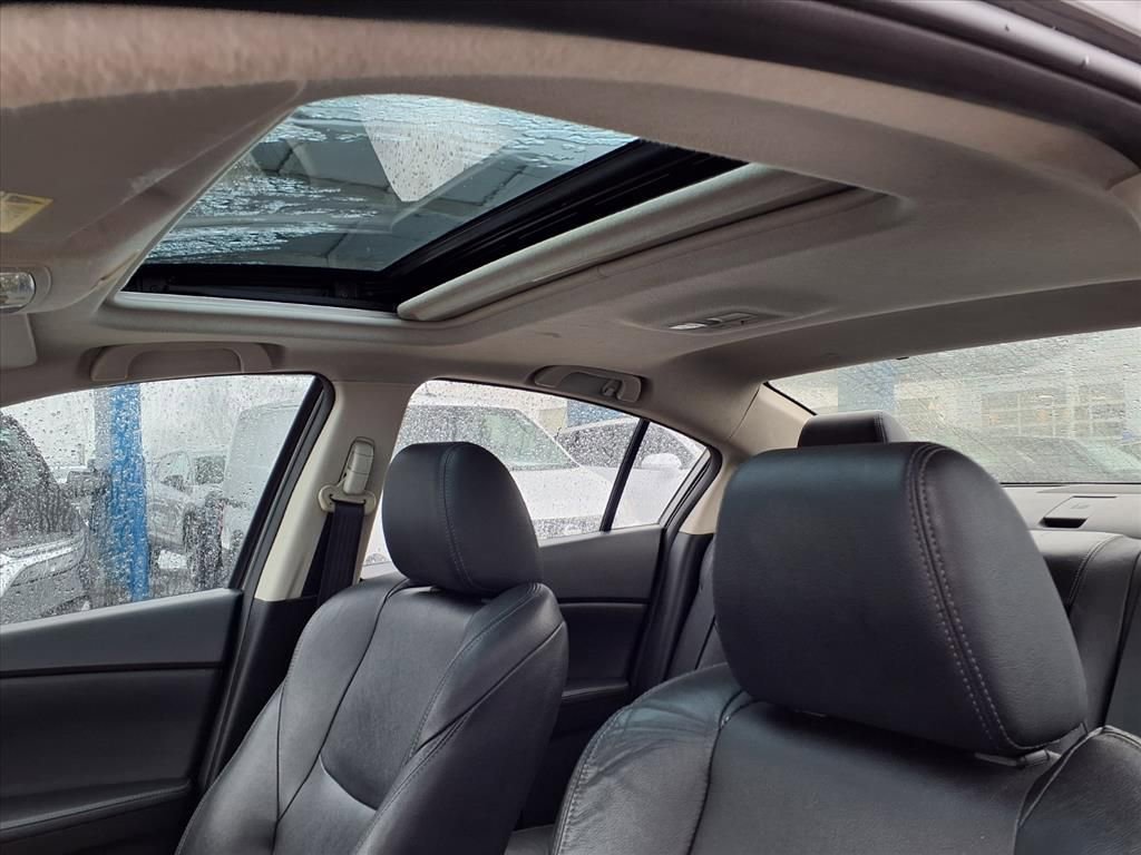 Thumbnail: 2012 Mazda Mazda3 - 16