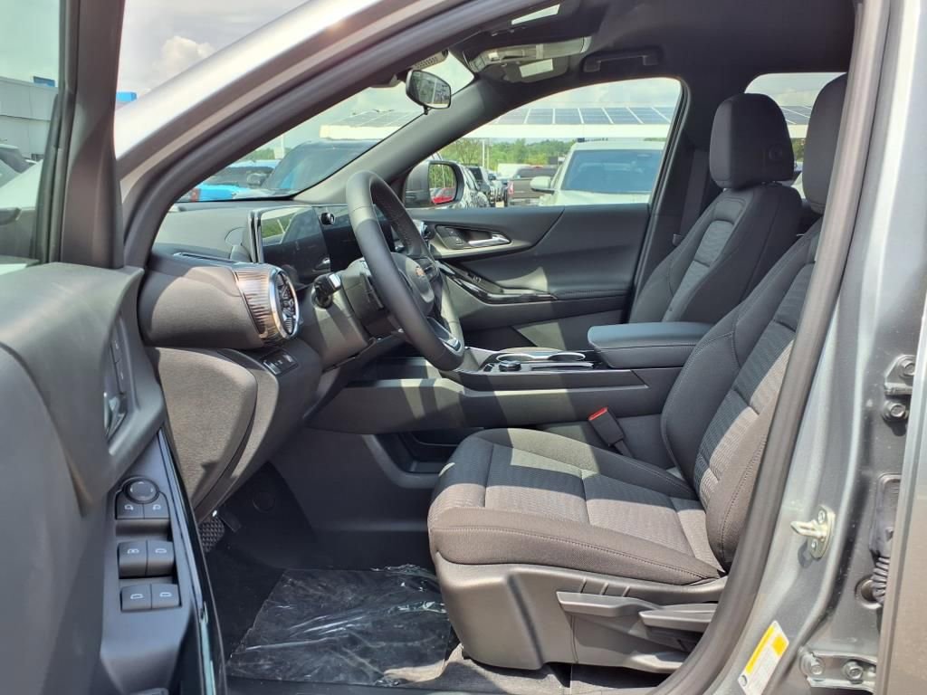 Thumbnail: 2026 Chevrolet Equinox - 13