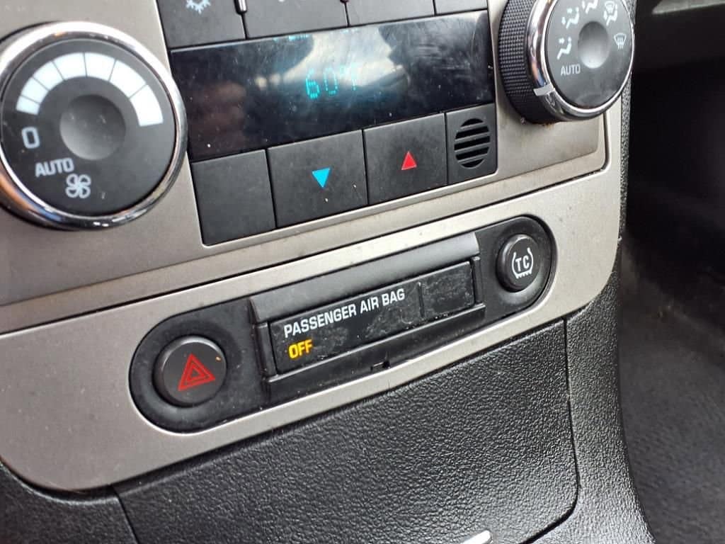 2011 Chevrolet Malibu LTZ 21