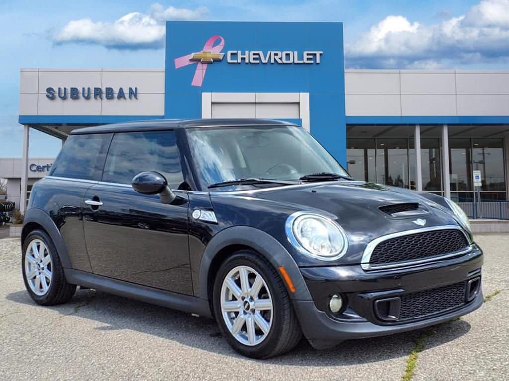 Thumbnail: 2011 MINI Cooper Hardtop - 3