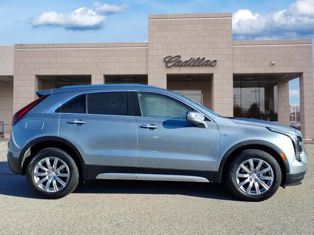 2023 Cadillac XT4 Premium Luxury photo 4