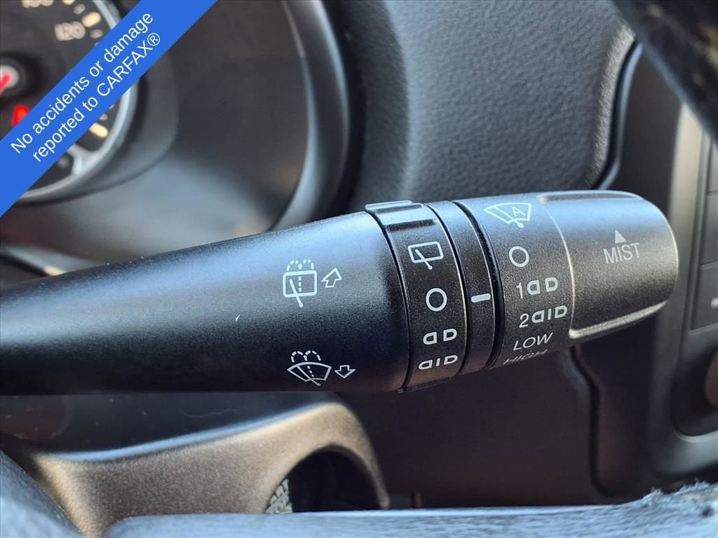 Thumbnail: 2017 Jeep Renegade - 21