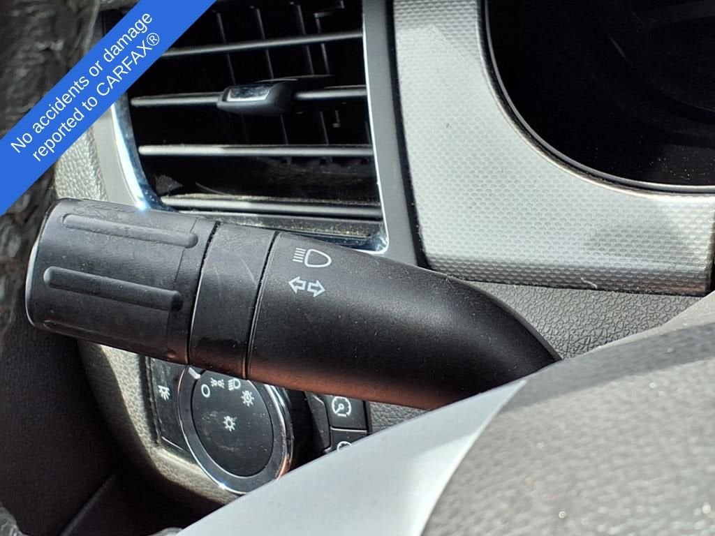 Thumbnail: 2011 Ford Edge - 23