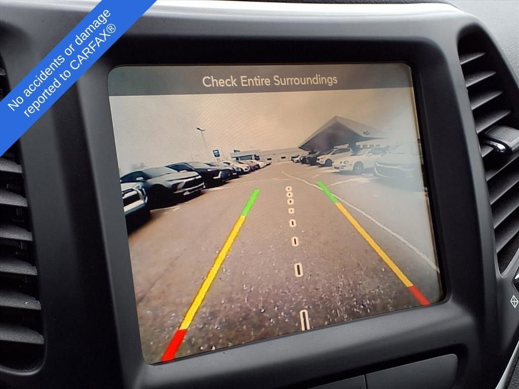 Thumbnail: 2015 Jeep Cherokee - 24