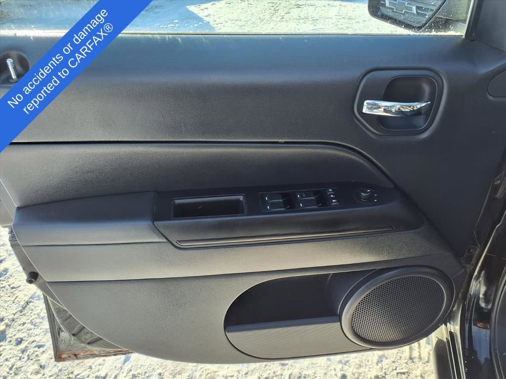 Thumbnail: 2012 Jeep Patriot - 14