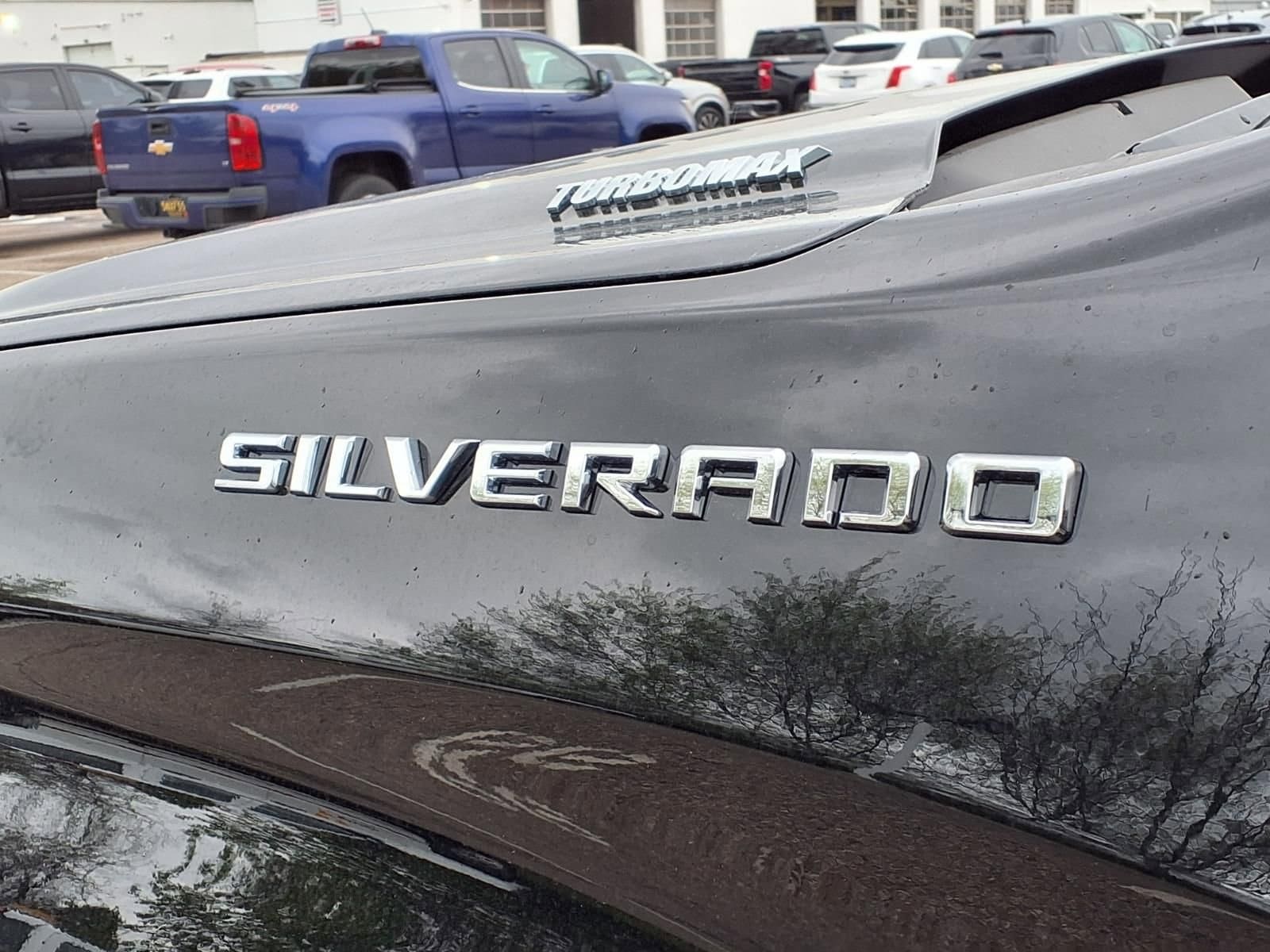 Thumbnail: 2026 Chevrolet Silverado 1500 - 9