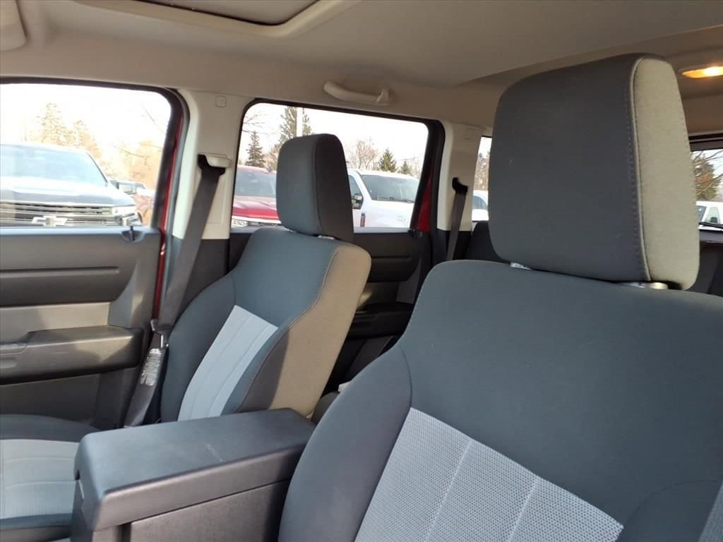 Thumbnail: 2008 Dodge Nitro - 18