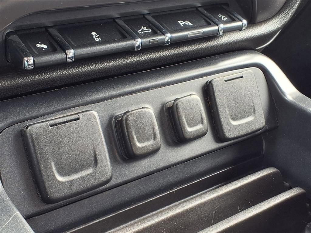 Thumbnail: 2015 GMC Sierra 1500 - 24