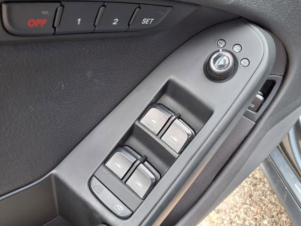 Thumbnail: 2012 Audi A4 - 13