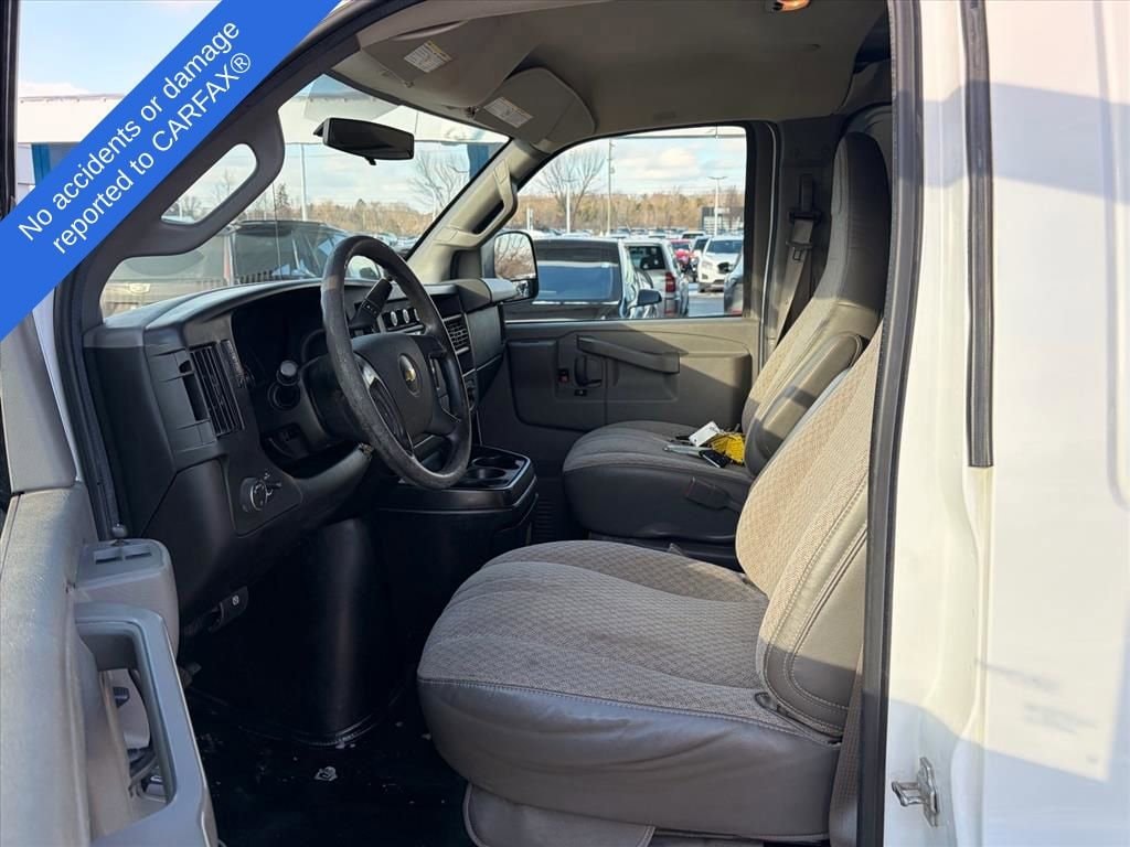 Thumbnail: 2016 Chevrolet Express - 19