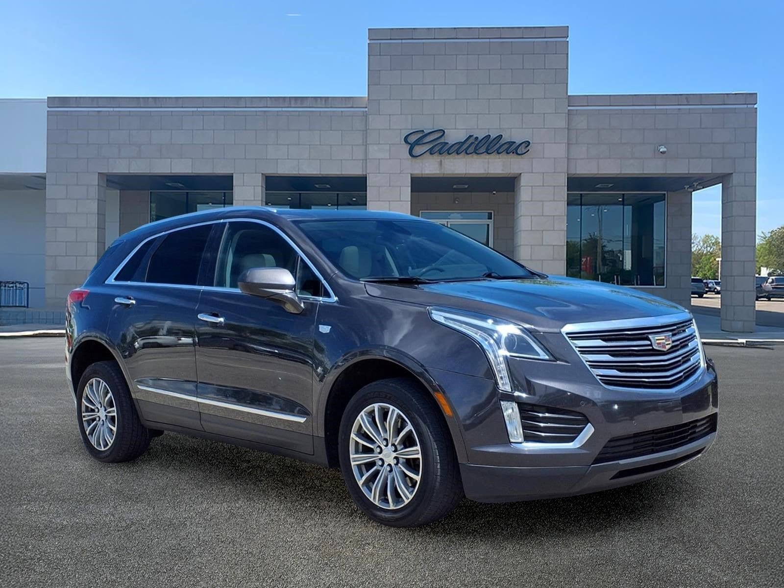 Thumbnail: 2018 Cadillac XT5 - 2