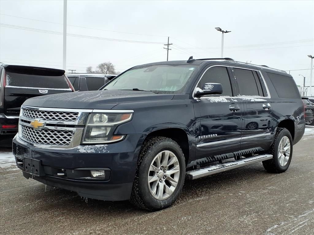 2018 Chevrolet Suburban LT's photo