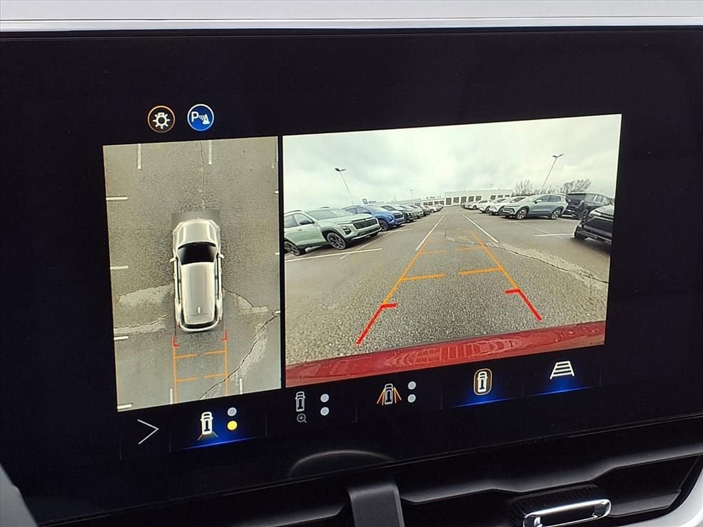 Thumbnail: 2026 Chevrolet Equinox - 18