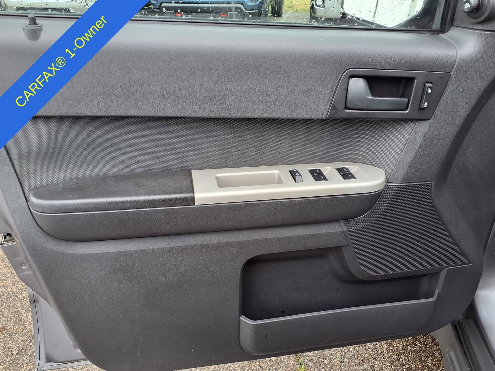 Thumbnail: 2010 Ford Escape - 13