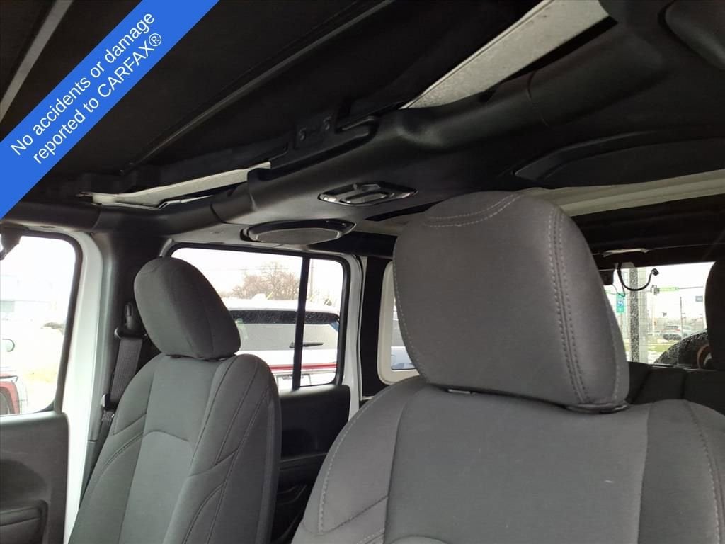 Thumbnail: 2022 Jeep Wrangler - 18