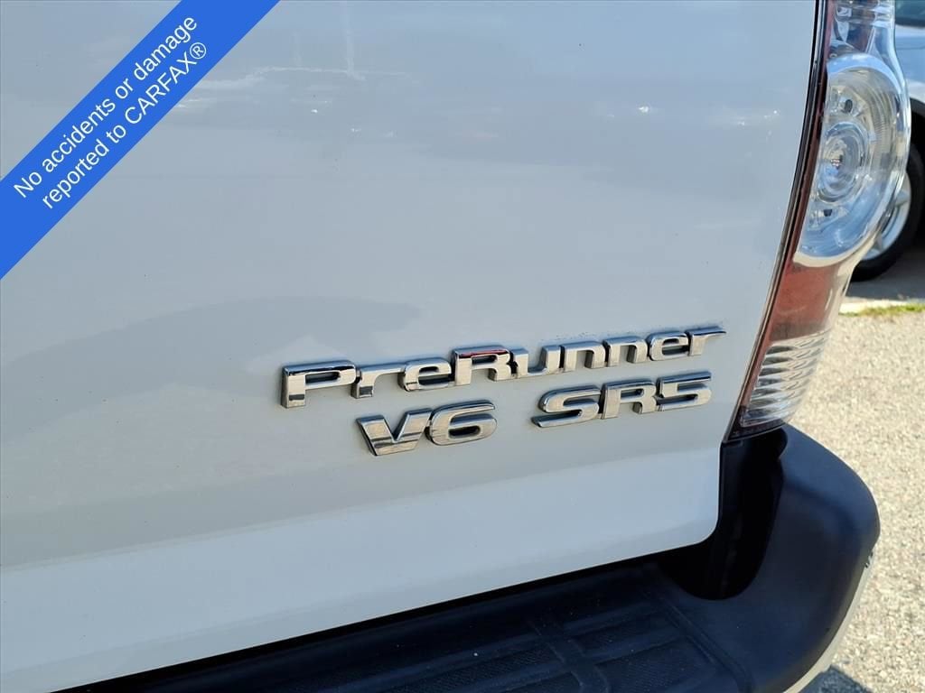Thumbnail: 2012 Toyota Tacoma - 11