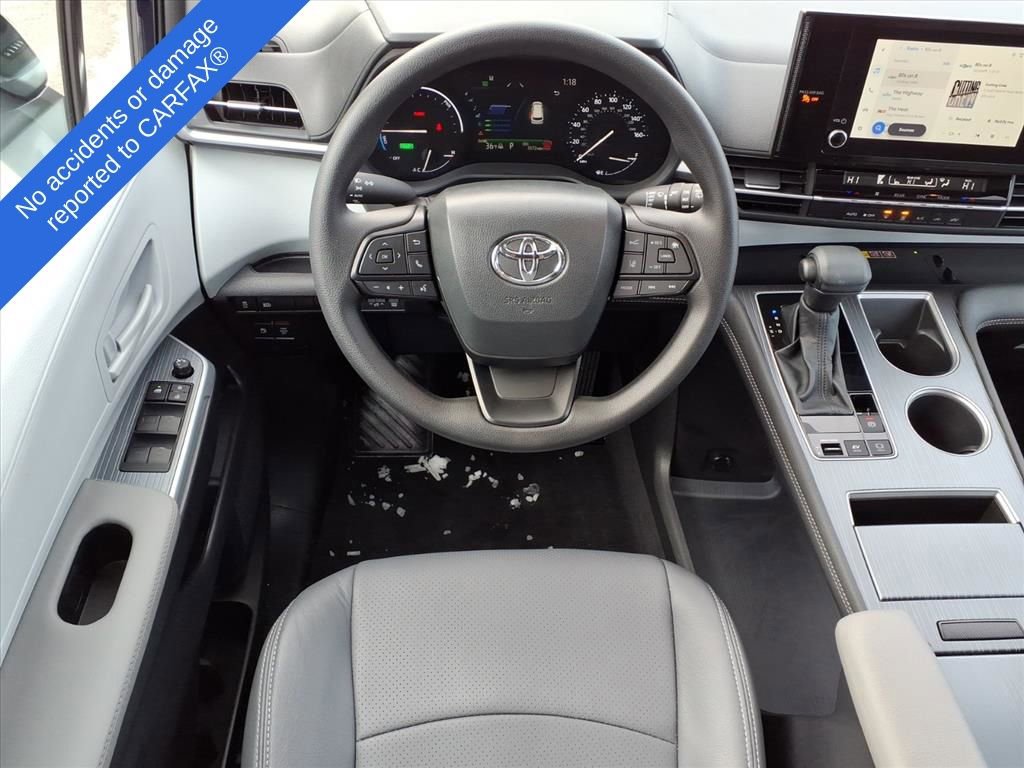 Thumbnail: 2025 Toyota Sienna - 14