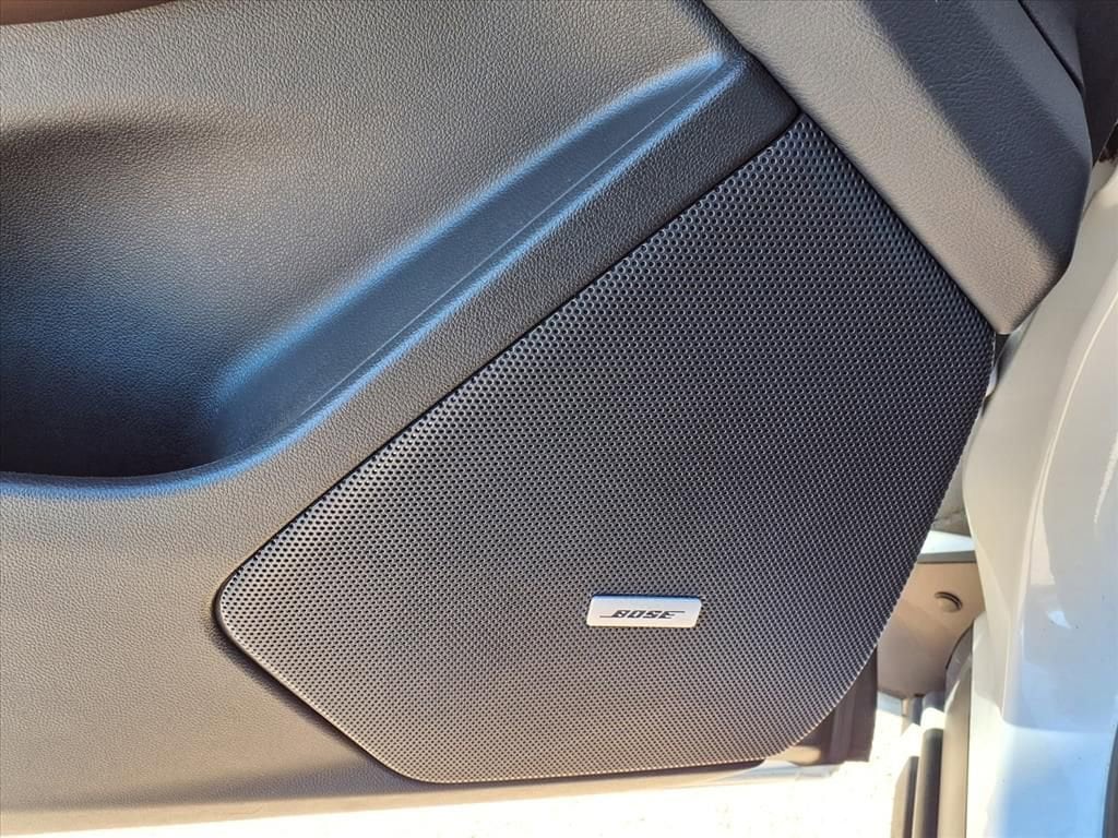 Thumbnail: 2022 Cadillac XT6 - 14