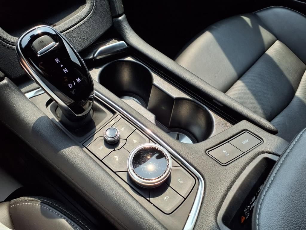 Thumbnail: 2023 Cadillac XT6 - 24