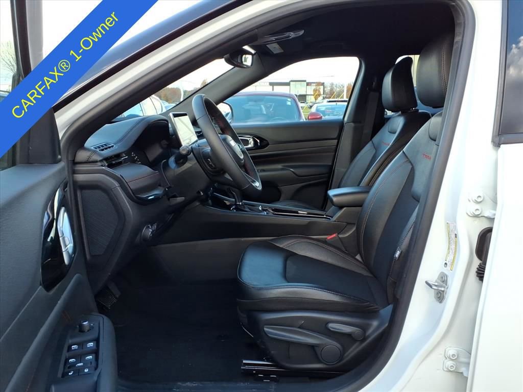 Thumbnail: 2025 Jeep Compass - 17