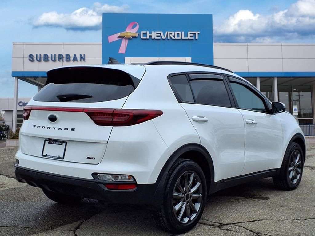 Thumbnail: 2022 Kia Sportage - 4