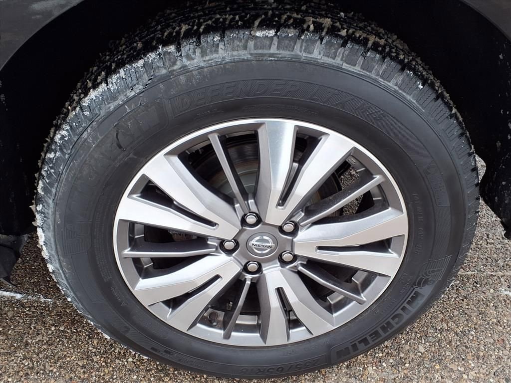 Thumbnail: 2019 Nissan Pathfinder - 9