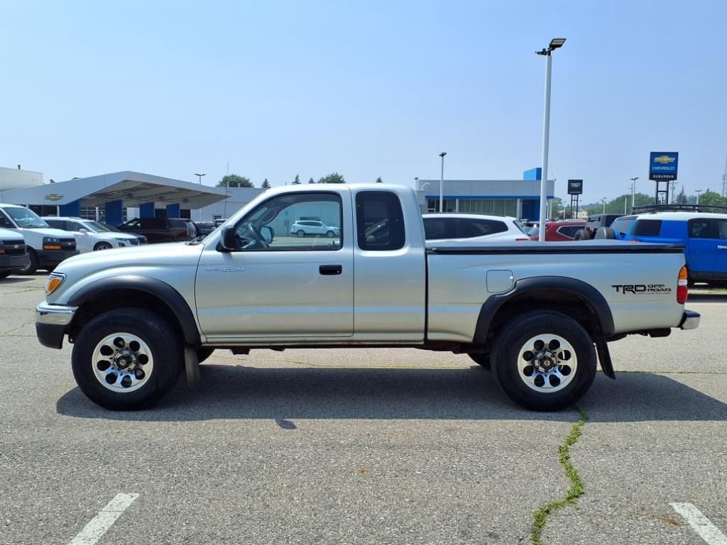 Thumbnail: 2001 Toyota Tacoma - 8