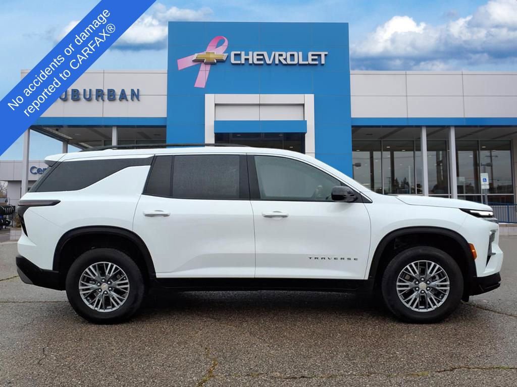 2025 Chevrolet Traverse photo 4