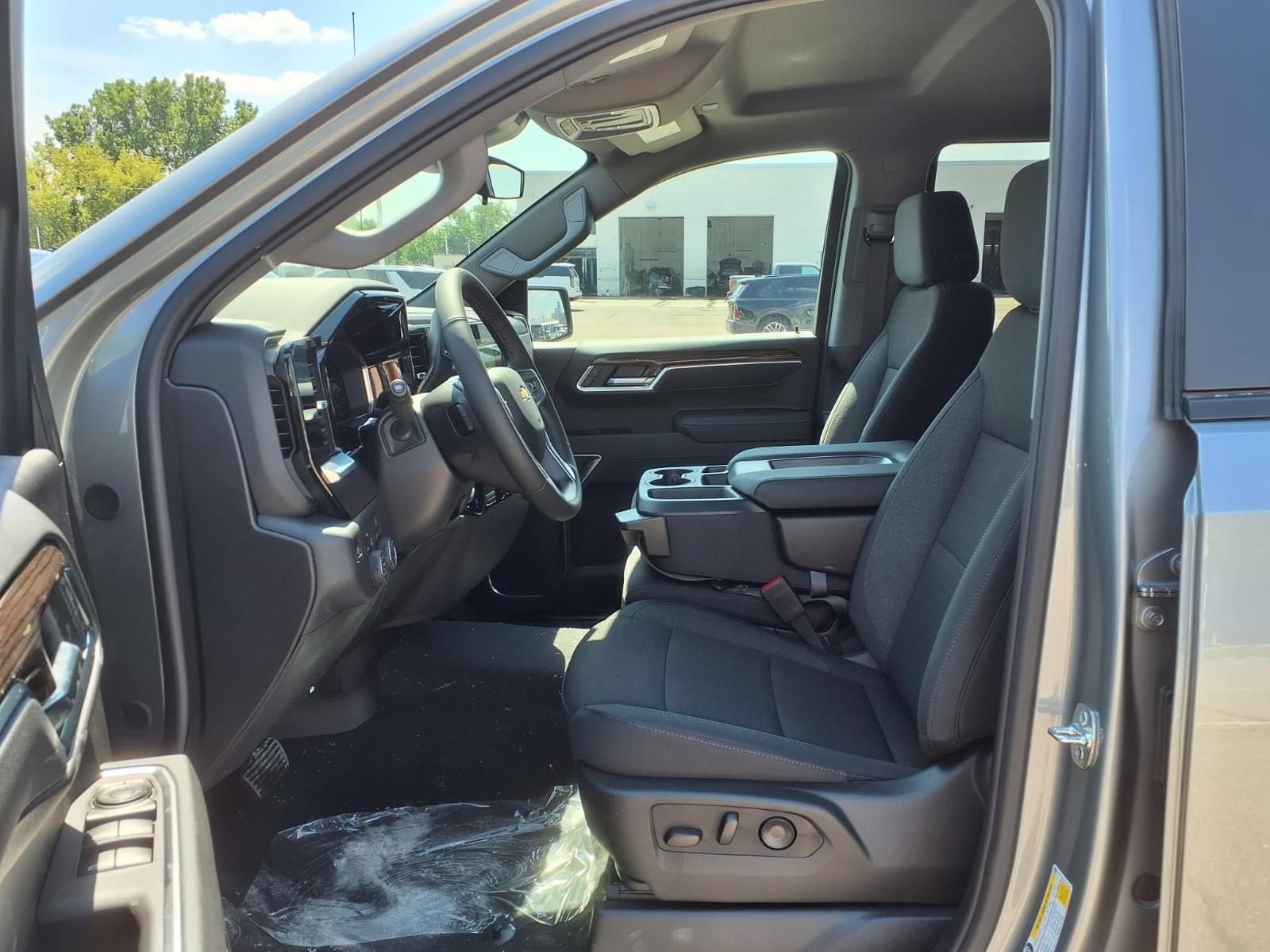 2026 Chevrolet Silverado 1500 LT - Photo 14