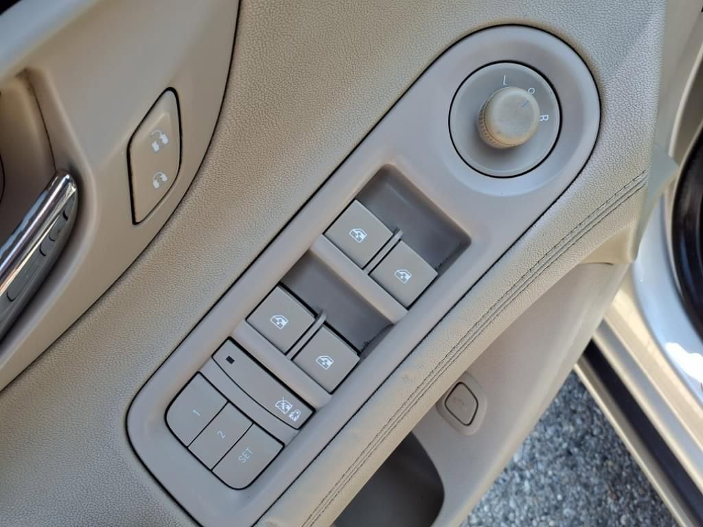 Thumbnail: 2014 Buick LaCrosse - 14