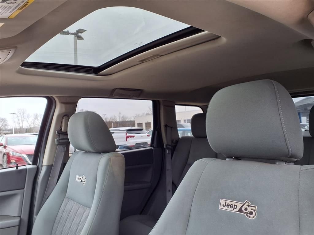 Thumbnail: 2006 Jeep Grand Cherokee - 18