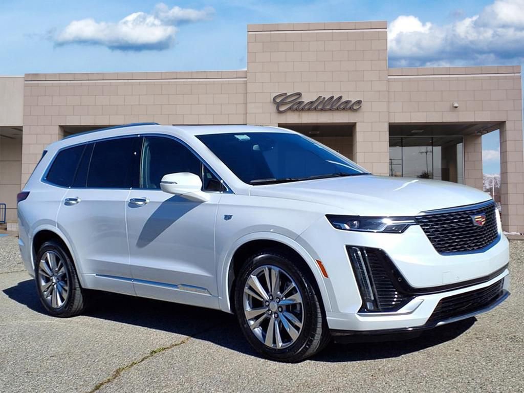 2025 Cadillac XT6 Premium Luxury photo 2