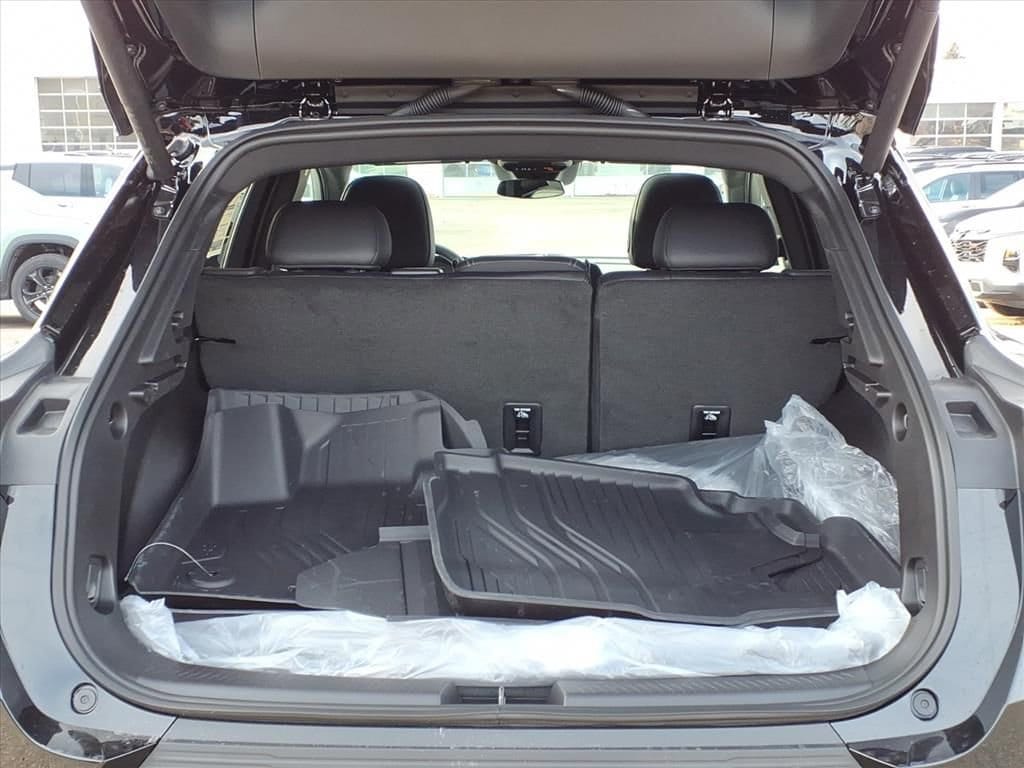 Thumbnail: 2026 Chevrolet Equinox - 9