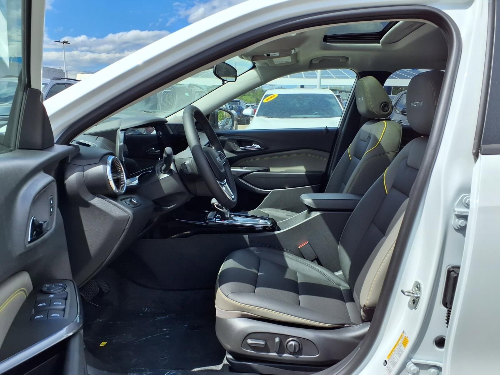 Thumbnail: 2026 Chevrolet Trax - 12