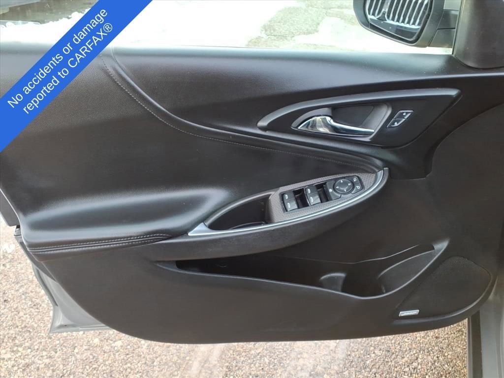 Thumbnail: 2017 Chevrolet Malibu - 15