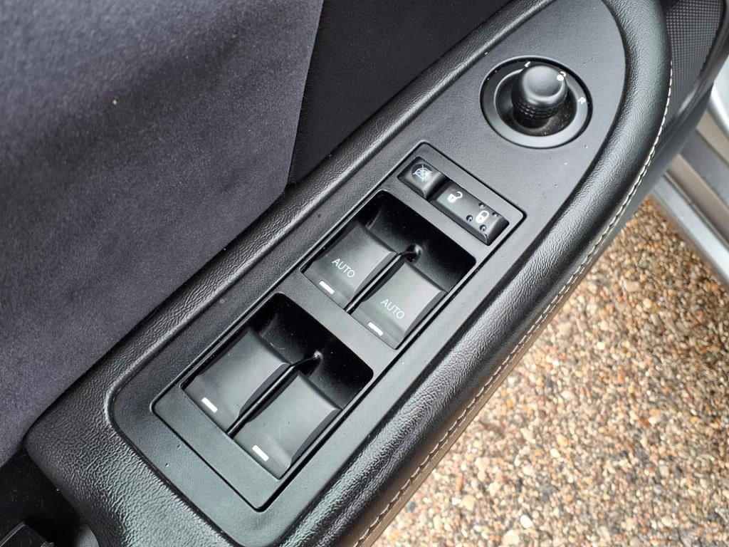 Thumbnail: 2012 Chrysler 200 - 14